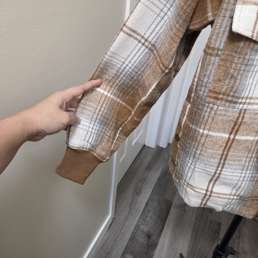 Grace & Lace Plaid Jacket Brown Cream Zip Up Shacket Cozy Fall Winter Layering - Picture 3 of 9